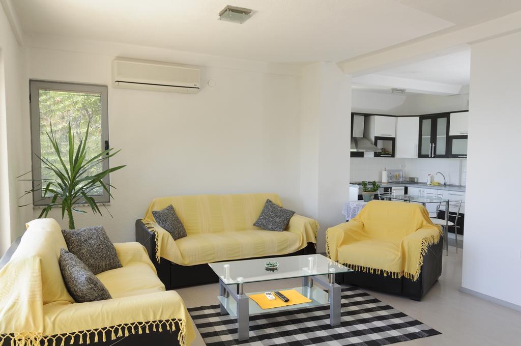 Maslov Apartments โอครีด ภายนอก รูปภาพ